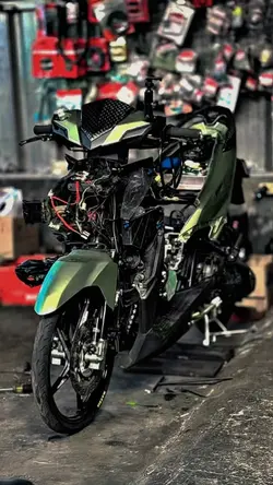 foto motor HD jernih
