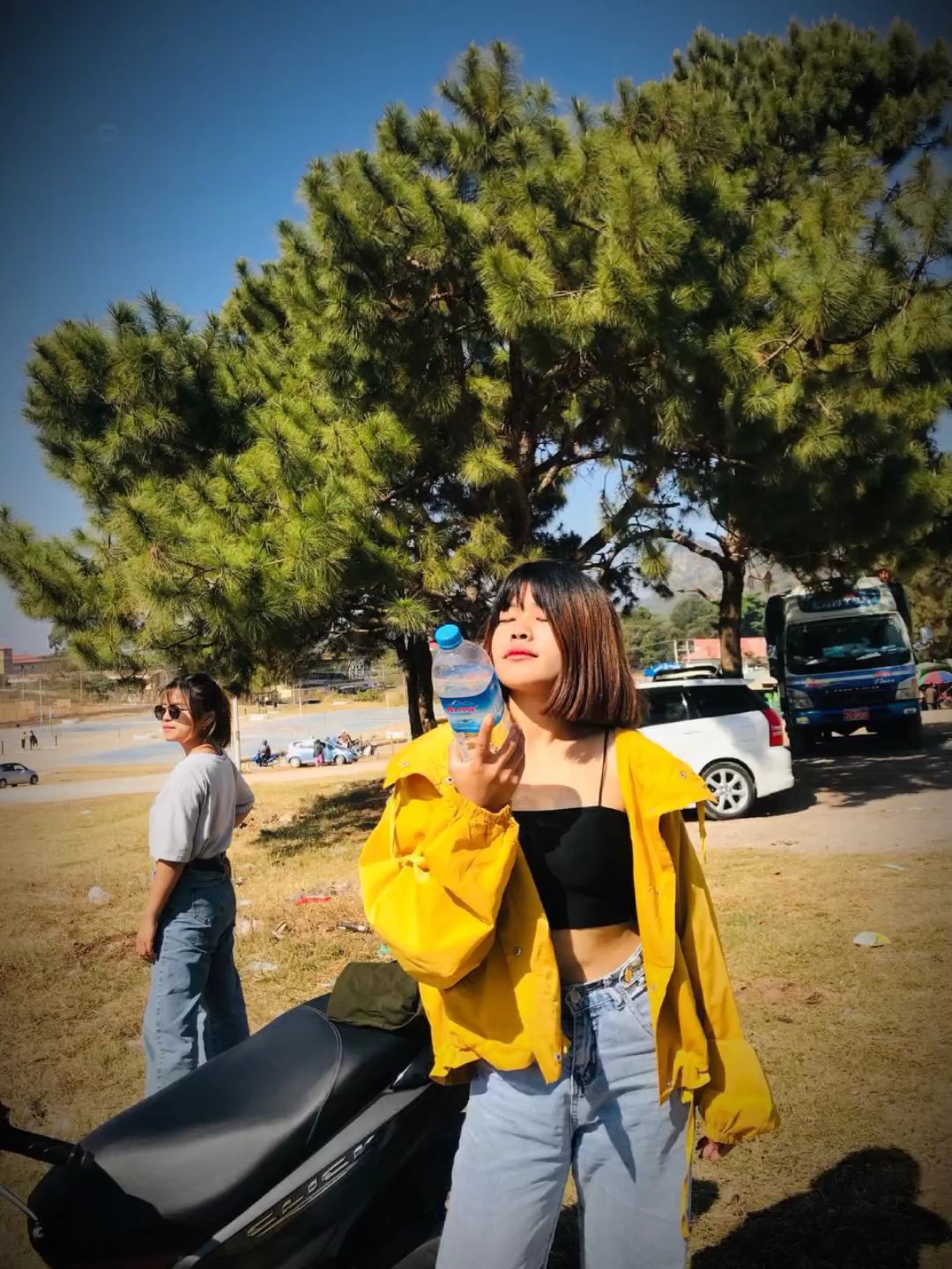 ခေတ်စားနေလို့