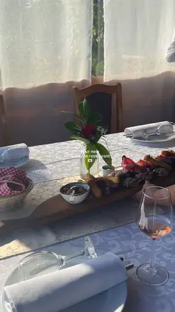 aesthetic restaurant