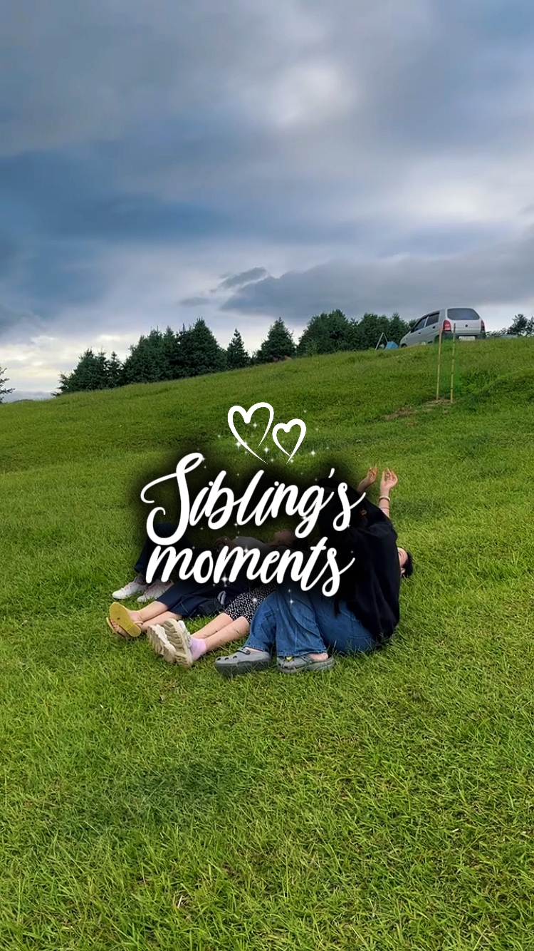 Sibling's moment's 