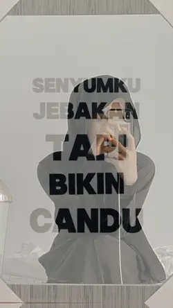 Senyumku jebakan