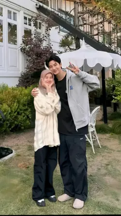 foto bareng sun jae