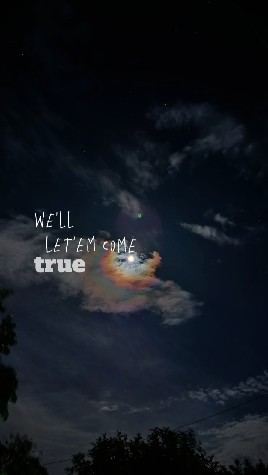 Bulan Malam Estetik 