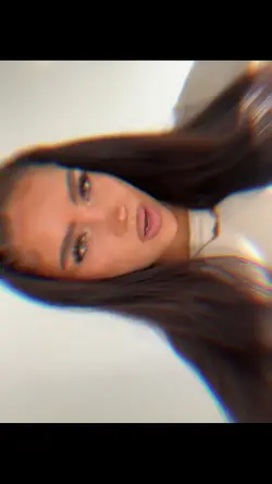 blurry video trend
