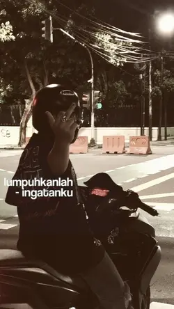 hpuskan tentang dia 