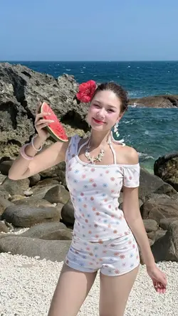 2 ảnh xinh