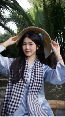 Mẫu Miền Tây