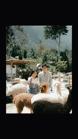 kau hadir dibalik..