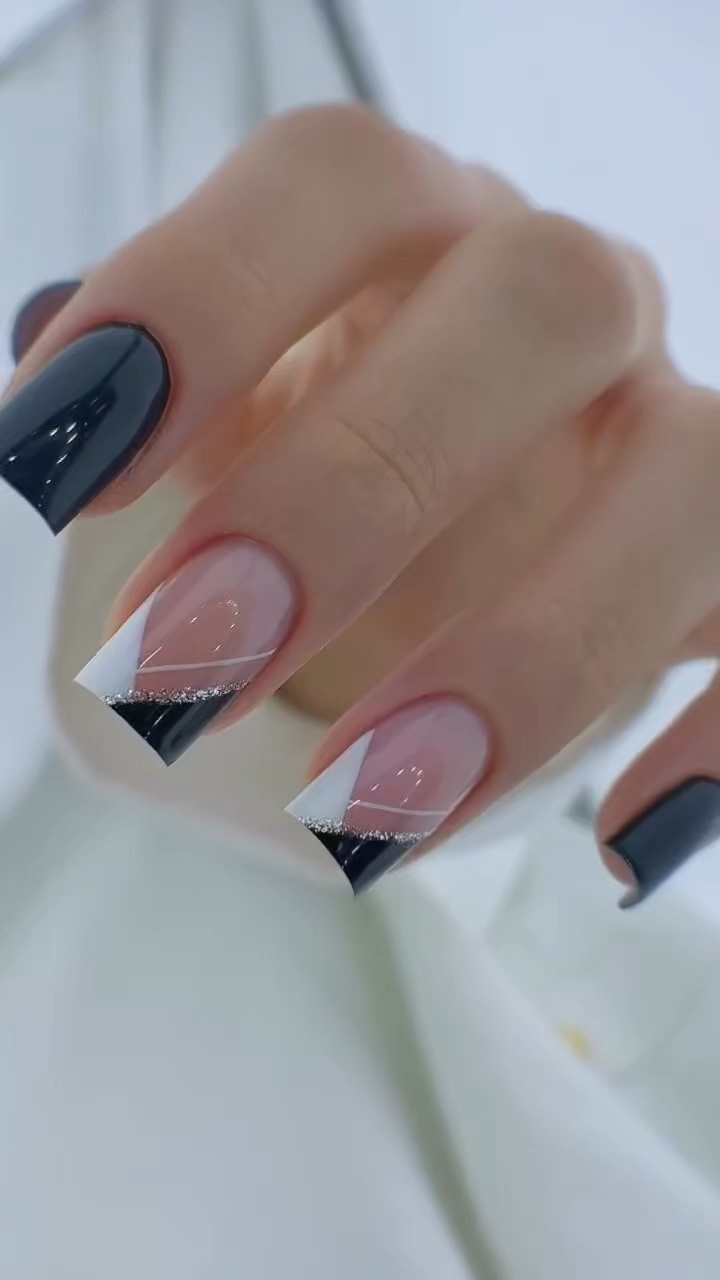 UÑAS