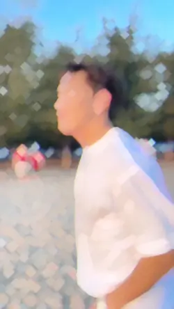 เดินสโลว์ตึงๆเท่ๆ