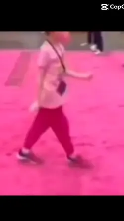 Reacting to cringe🎥