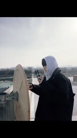 我們的心遙遠的像太陽與地球