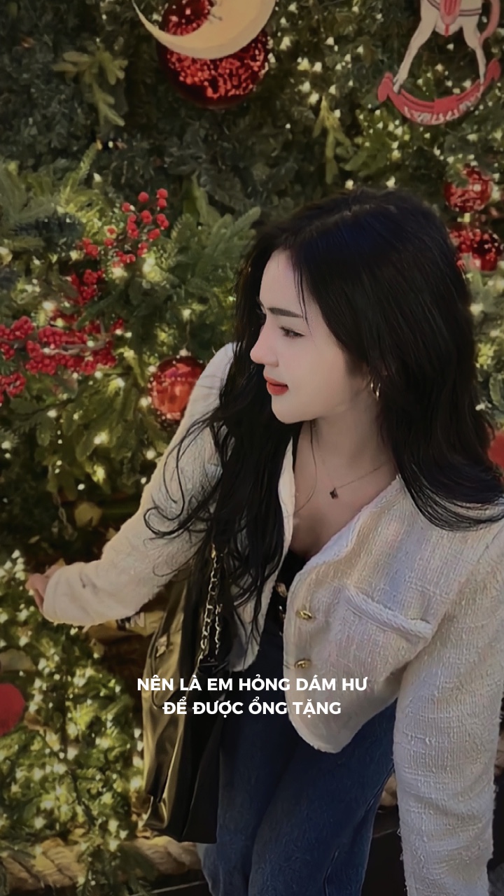 Mẫu giáng sinh
