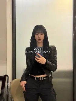 2025 mirror selfie 
