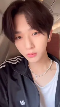 친구들 사진 넣기 좋은 템플릿