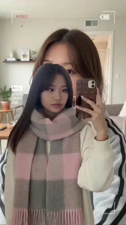 Soft Selfie Lookbook