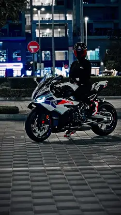 Moto girl 