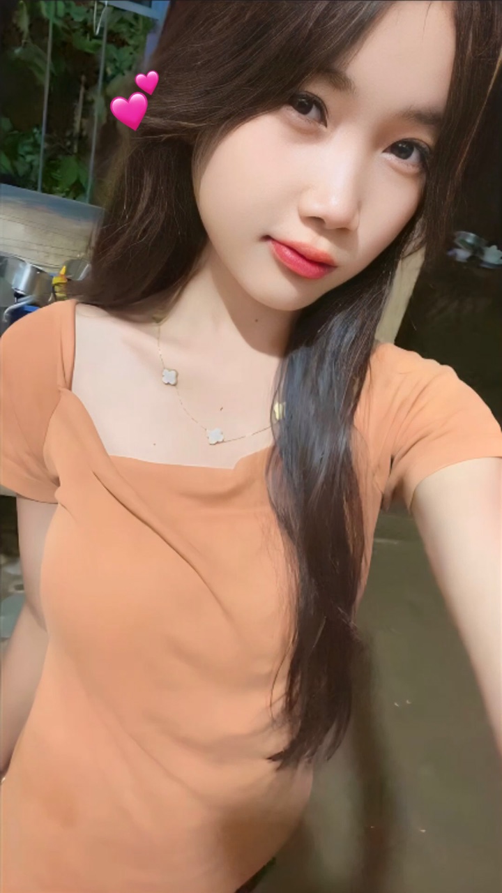 បើខ្ញុំស្អាតជាងនេះប្រហែលមាននាក់ស្រ