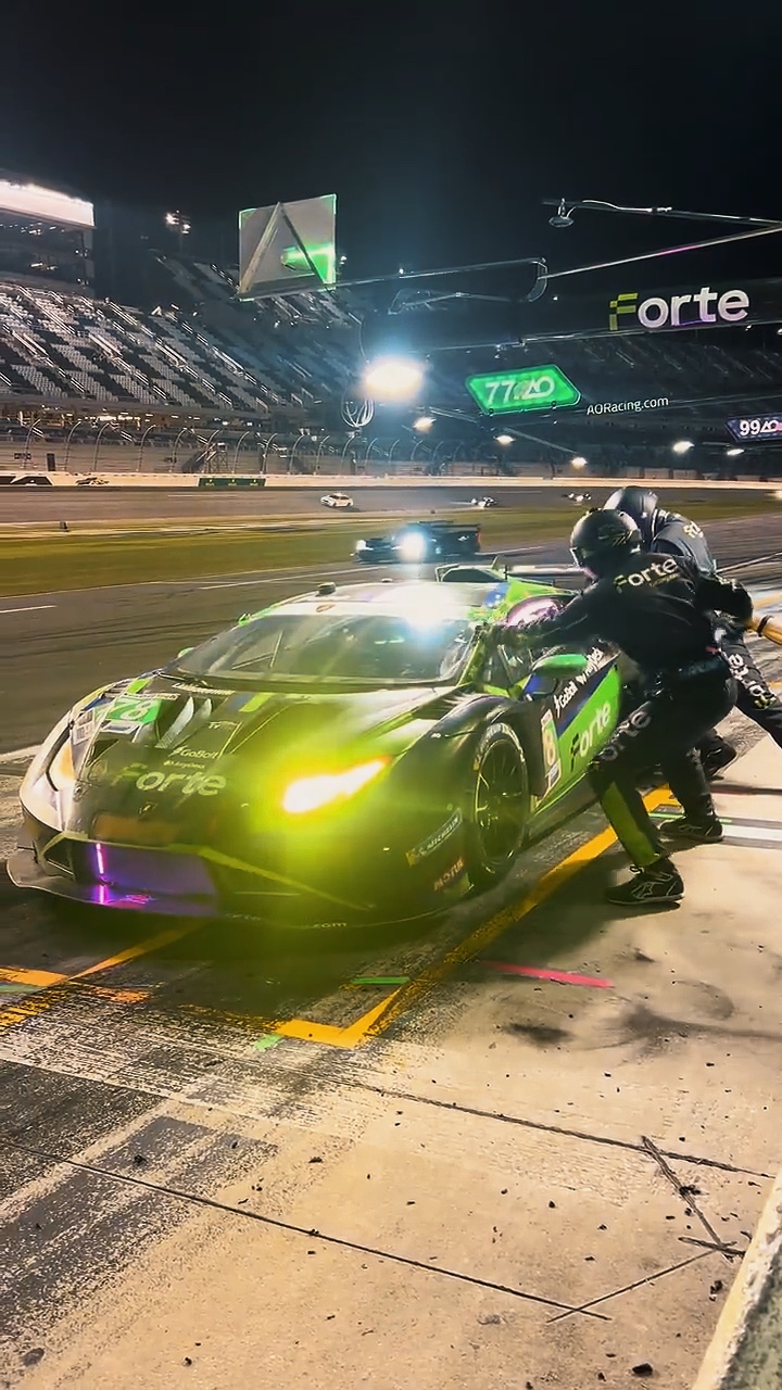 Racing car