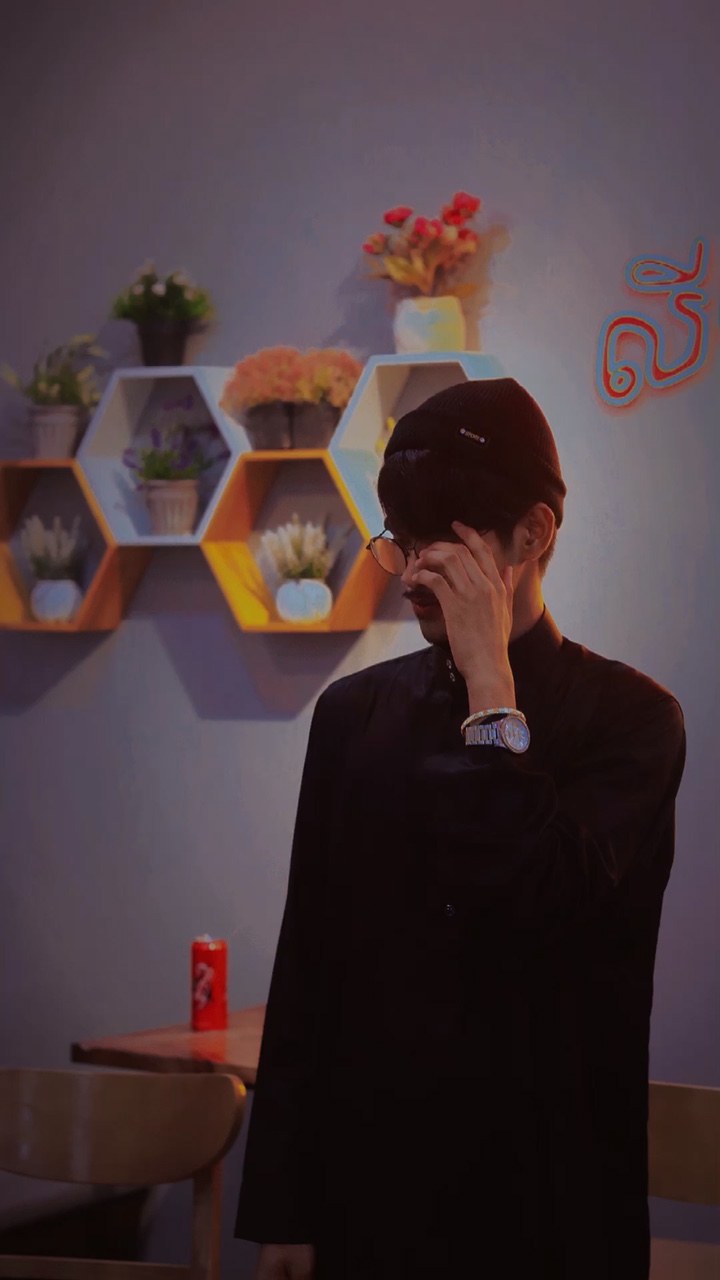 ខ្ញុំមែនទេ…..:/?!!