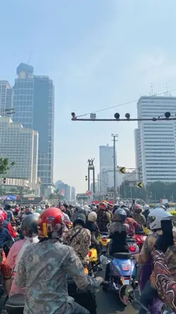 lirik lagu Aesthetic