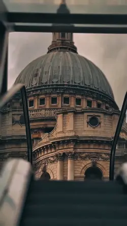 LONDON—Kamin🎶—🎩