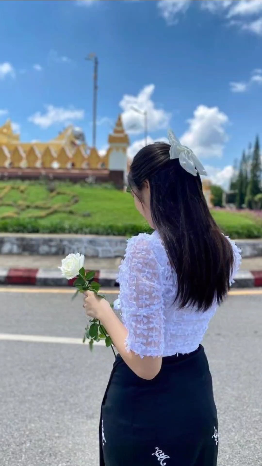 ခုနောက်ပိုင်း.../