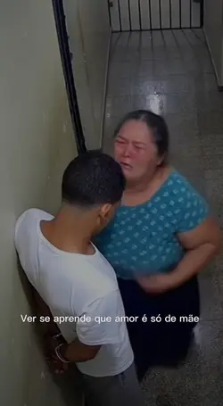 Amor só de mãe