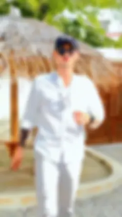 เป็นคนตรงๆเลยดูแรงๆ
