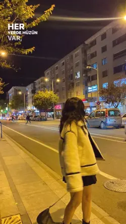 Her yerde hüzün var 
