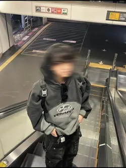 blur face aesthetic