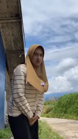 Pura-pura Gak liat