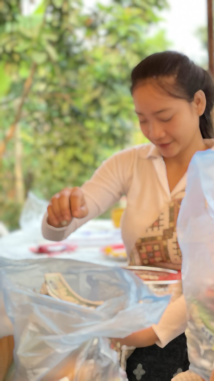 เธอกับฉันเราไม่เหมือนกัน🥹