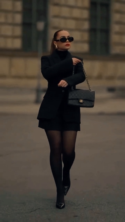 Outfit looks 