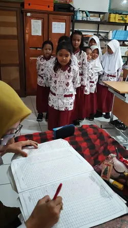 Gift dari Murid