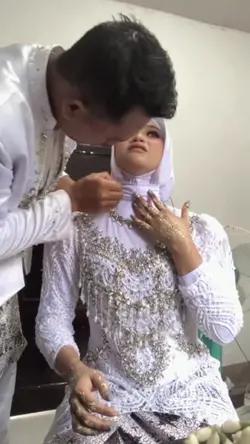 Tren Pengantin Kiss