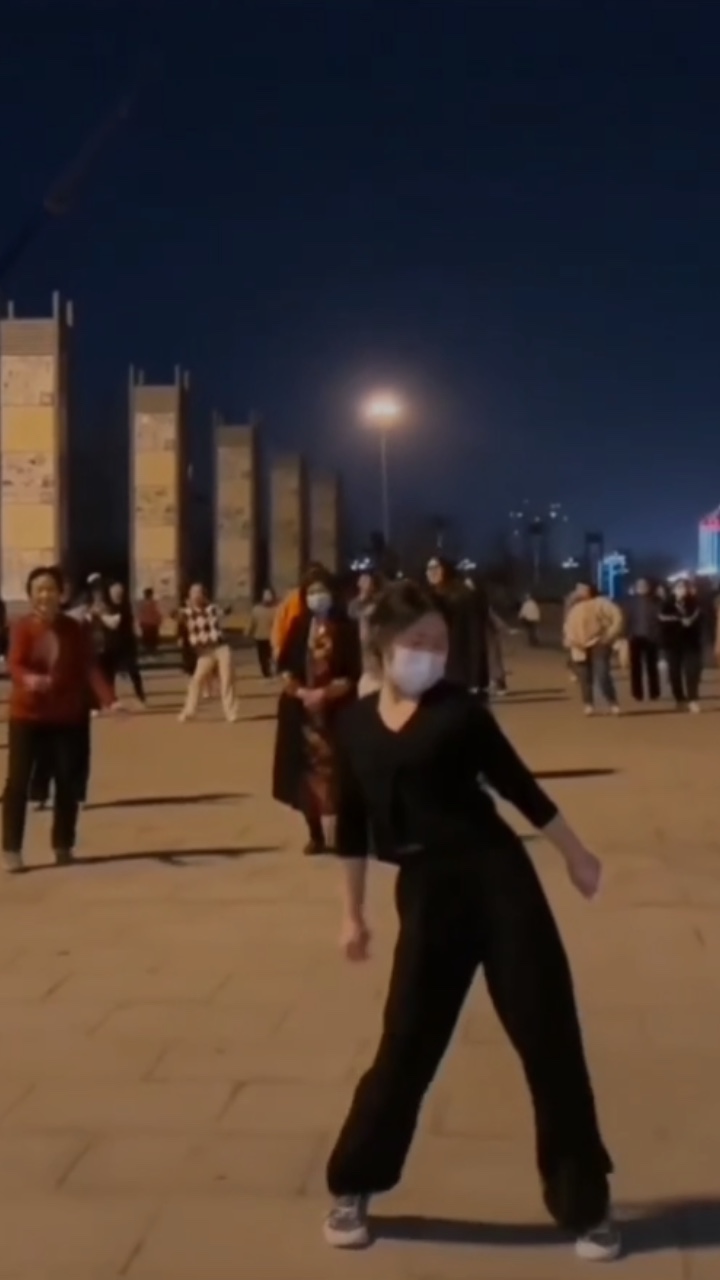 Slow nhanh chậm