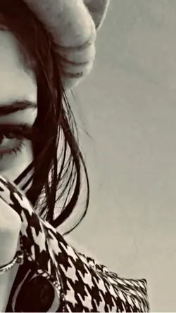 Hmm🖤