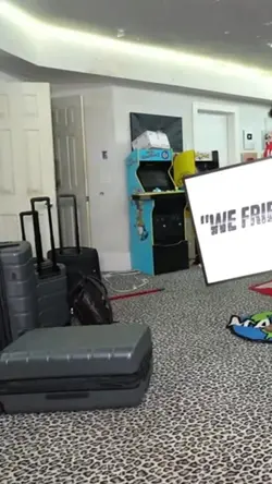 kev hart painting or