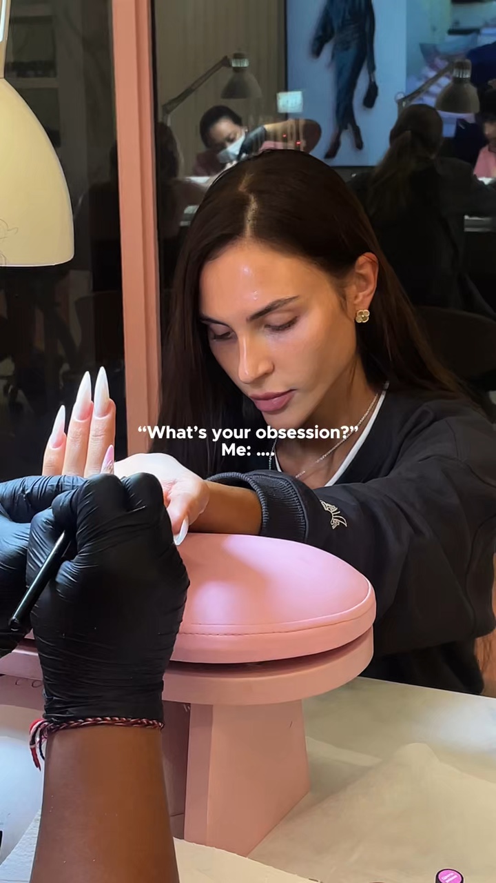 SALON-TREND-NÄGEL