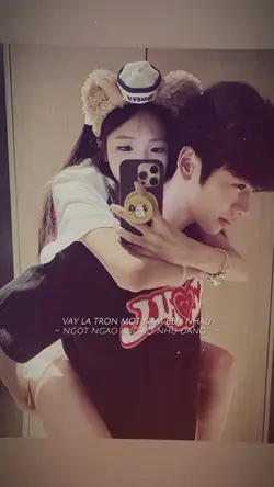 VẬY MÀ TRÒN MỘT NĂM