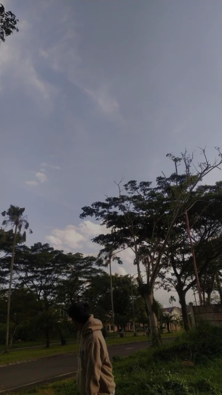 WHO'S mY FiRSt Love?