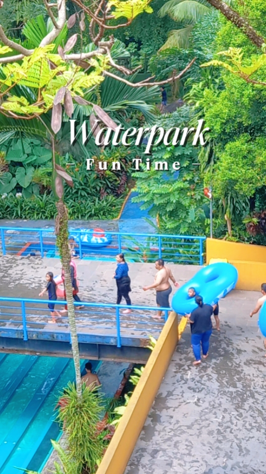 Tiempo de diversión en el parque acuático
