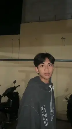 dia udh sama yg baru