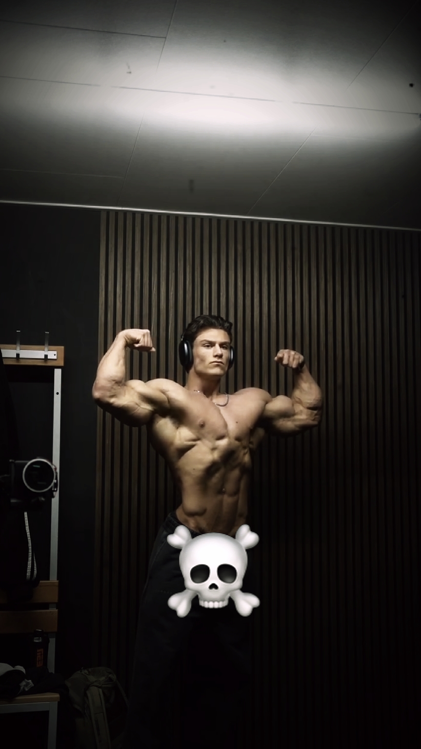 Fitnessstudio Schädelgesicht