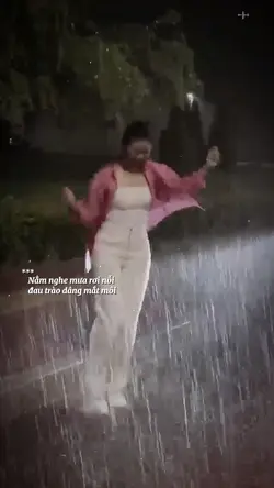 nằm nghe mưa rơi