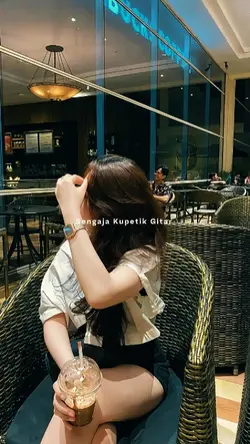 Bulan jingga 