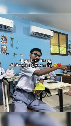 dipuji tak terbang