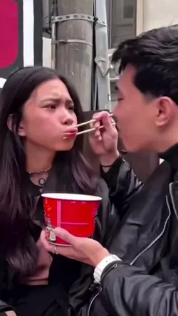 Kissing Noodles 