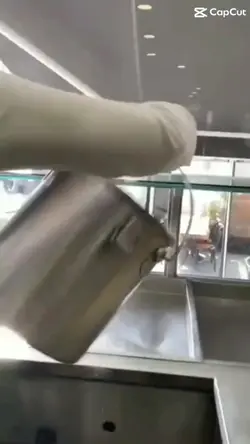 Mẫu đồ ăn hài hước 